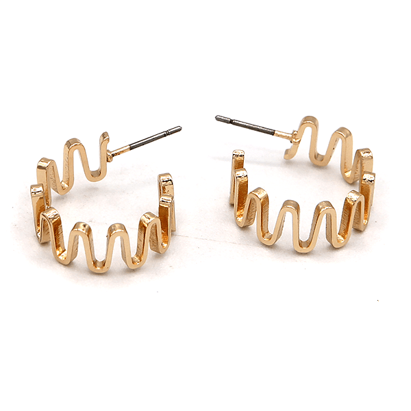 Everyday Wavy Hoops - Halemi &amp; Co.
