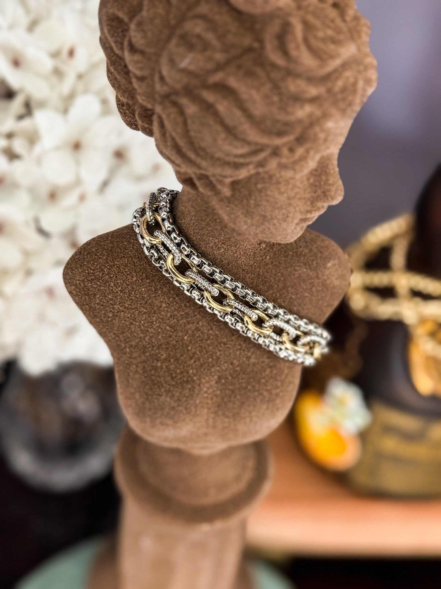 Luxe Link Magnetic Chain Bracelet - Halemi & Co.