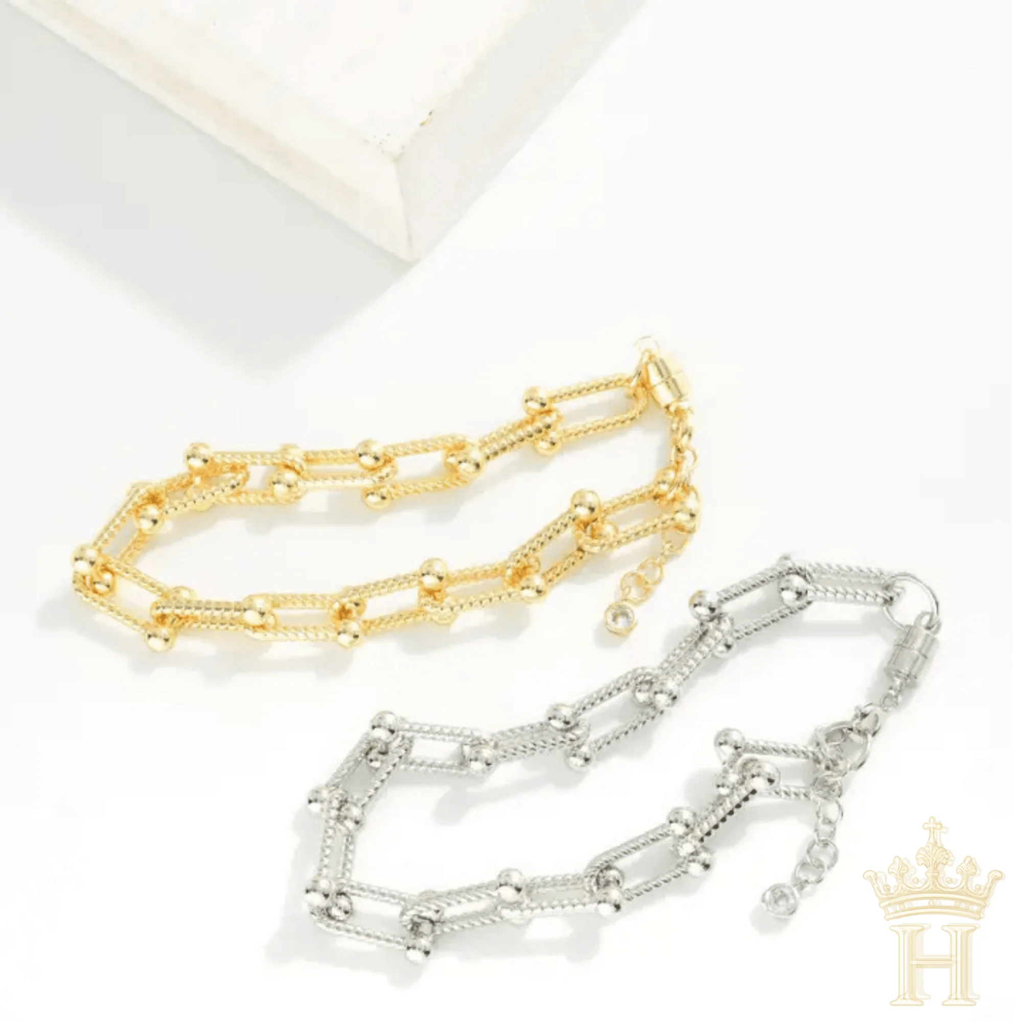 Modern gold chain bracelet from Halemi & Co.