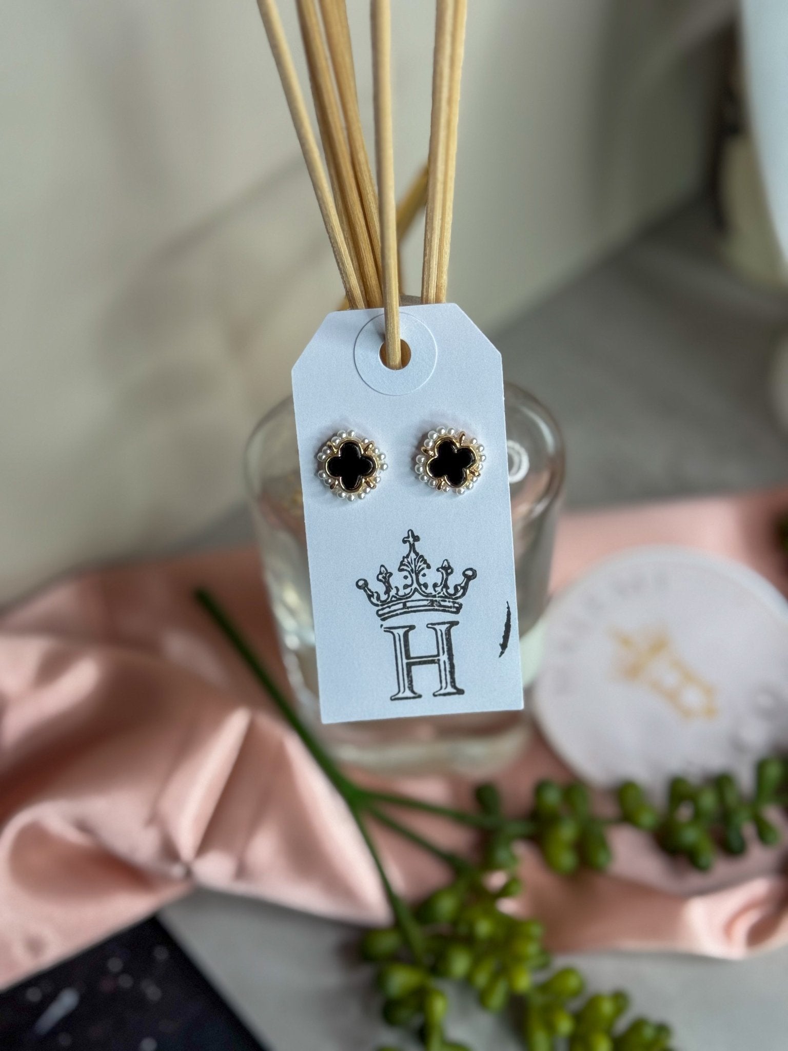 Pearl Trim Clover Earrings - Halemi & Co.