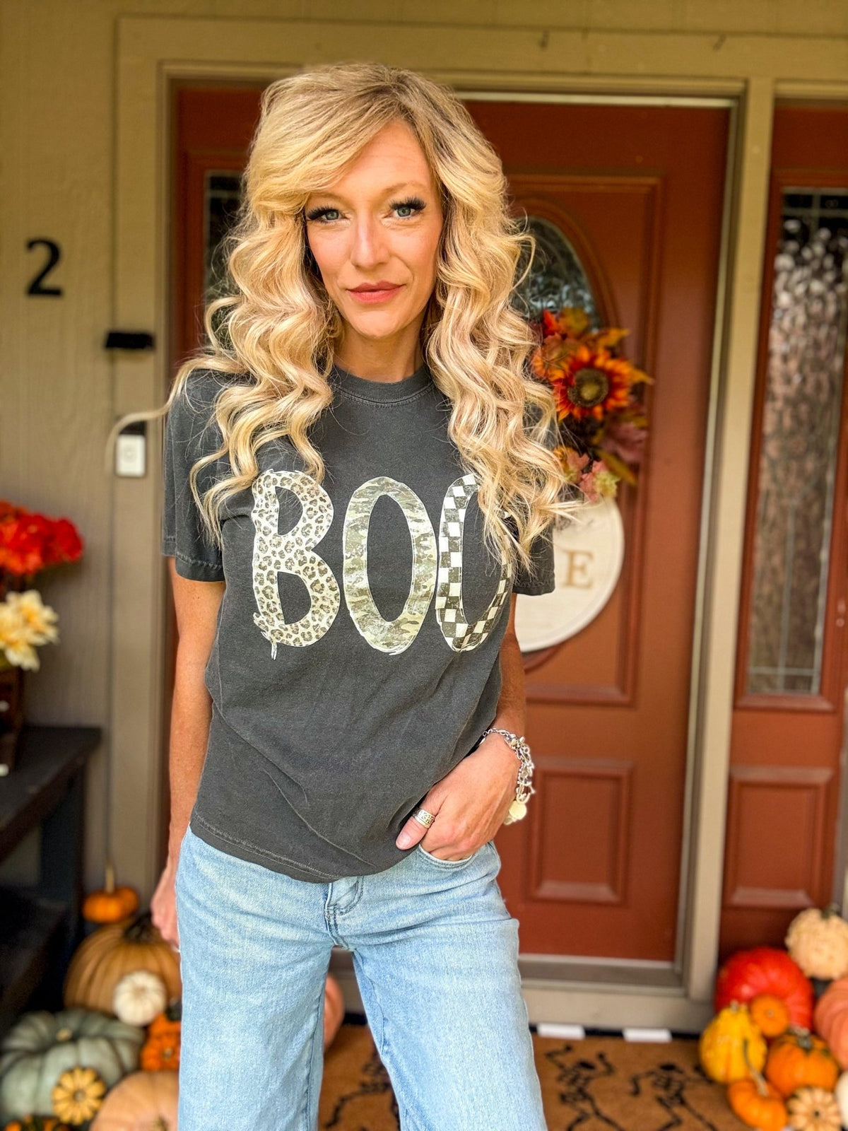 Hey Boo Graphic Tee - Halemi &amp; Co.